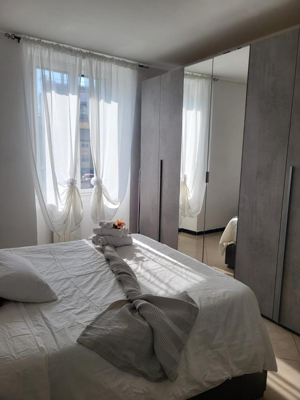 Casa Vacanze Porto Antico Apartment เจนัว ภายนอก รูปภาพ